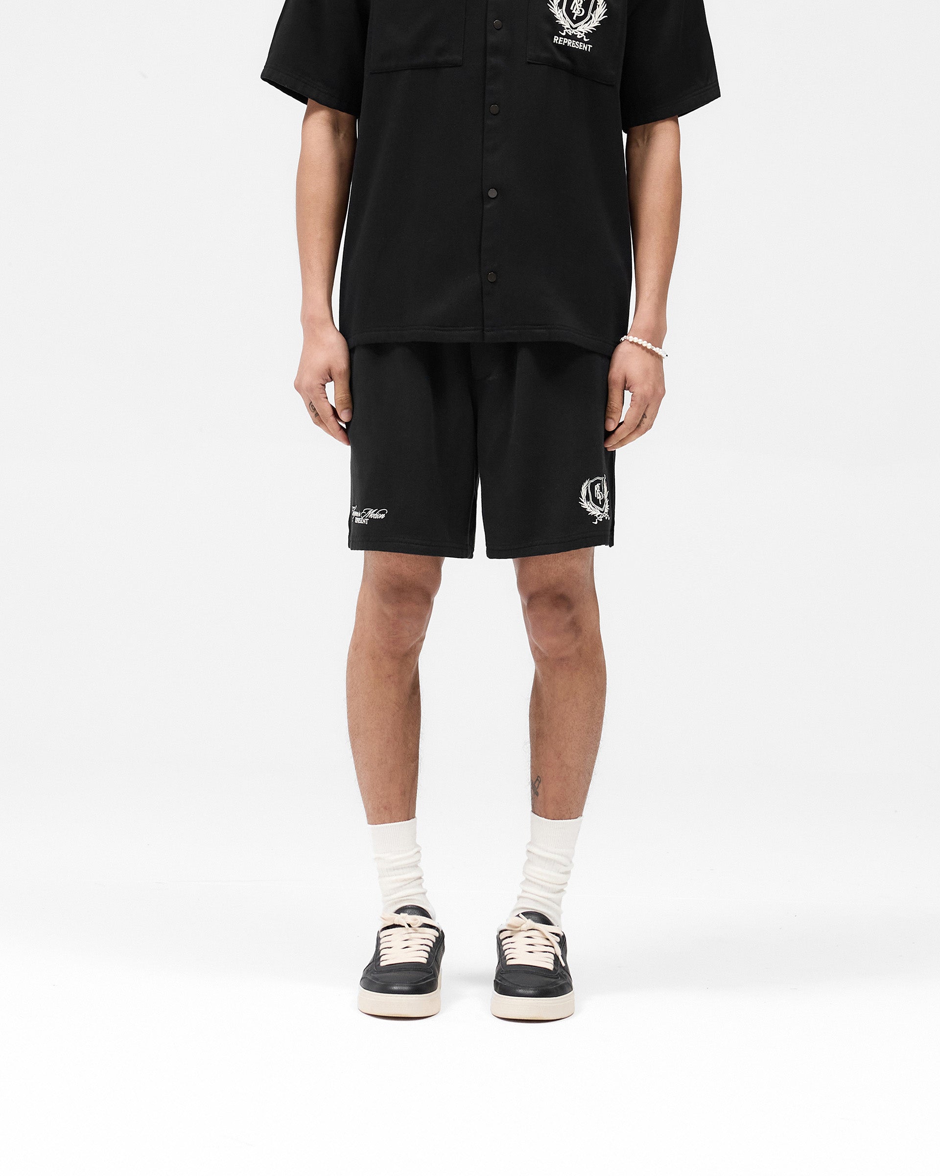 Represent Crest Short - Noir Jais