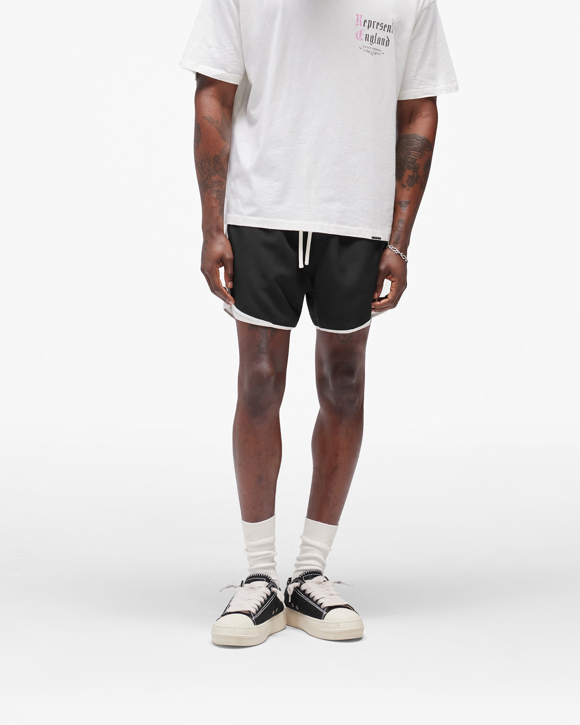 Cruz_Short_-_Jet_Black_02.jpg