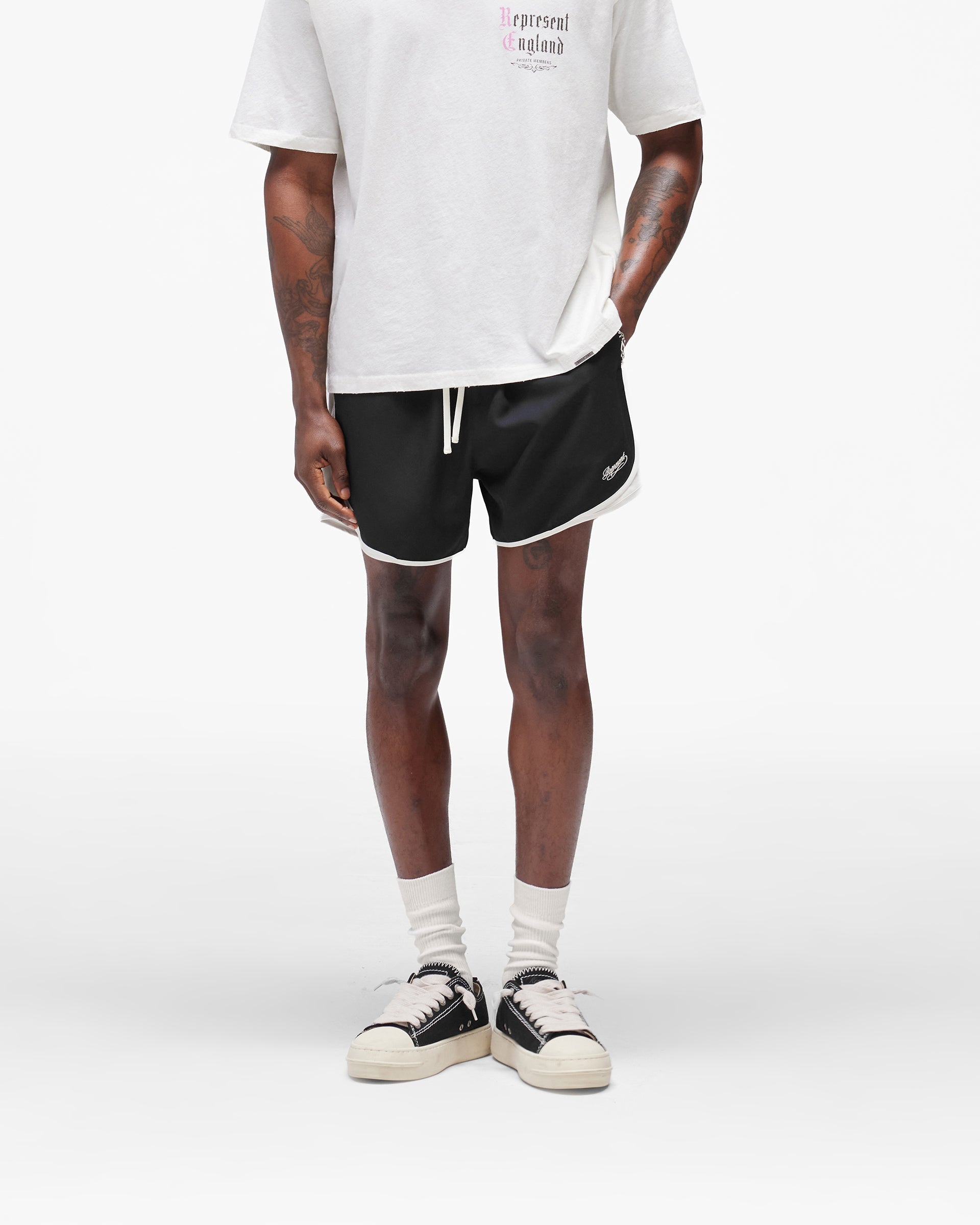 Cruz_Short_-_Jet_Black_03.jpg