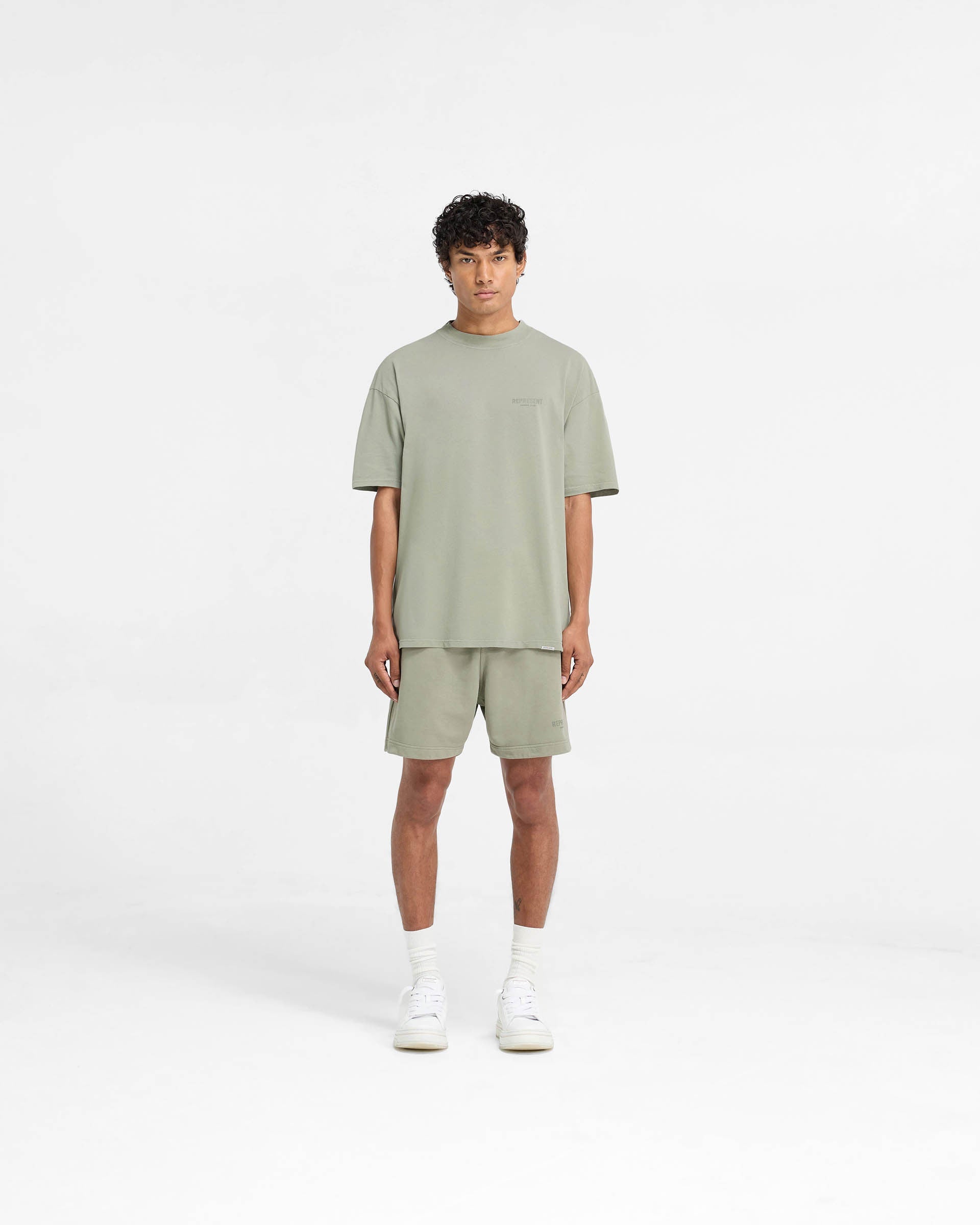 Represent Owners Club Shorts - Verde Pastel